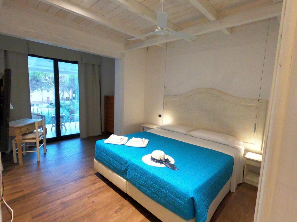 Villa La Conchiglia Rooms Cala Liberotto Buitenkant foto