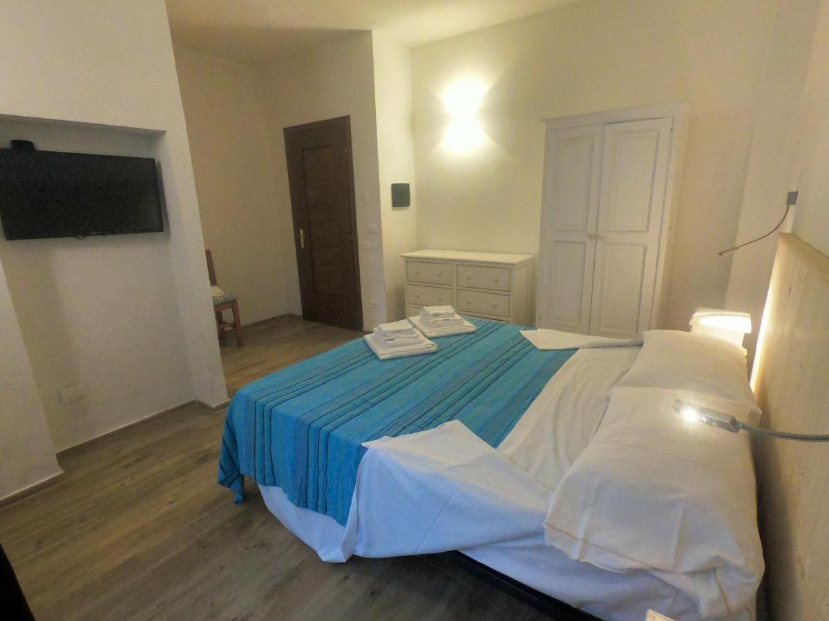 Villa La Conchiglia Rooms Cala Liberotto Buitenkant foto