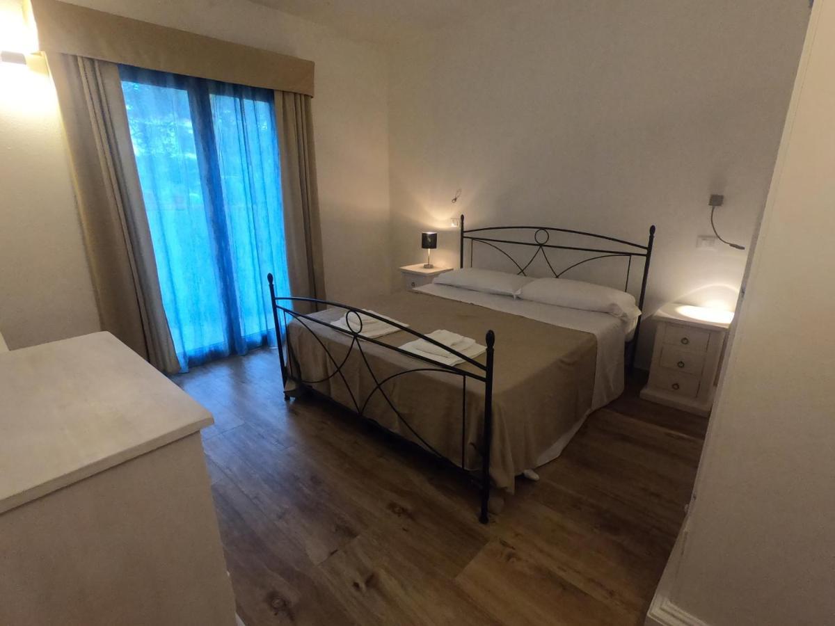 Villa La Conchiglia Rooms Cala Liberotto Buitenkant foto