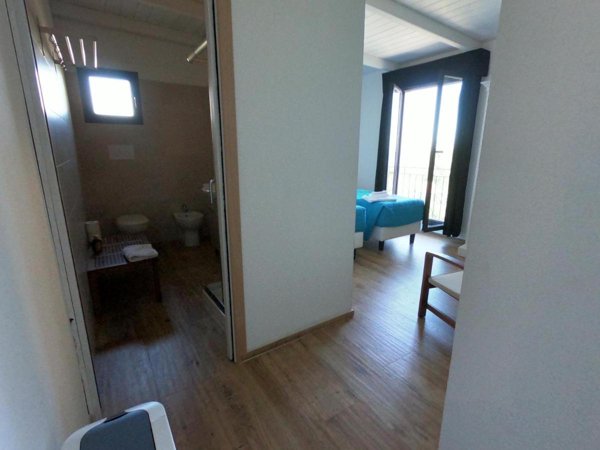 Villa La Conchiglia Rooms Cala Liberotto Buitenkant foto