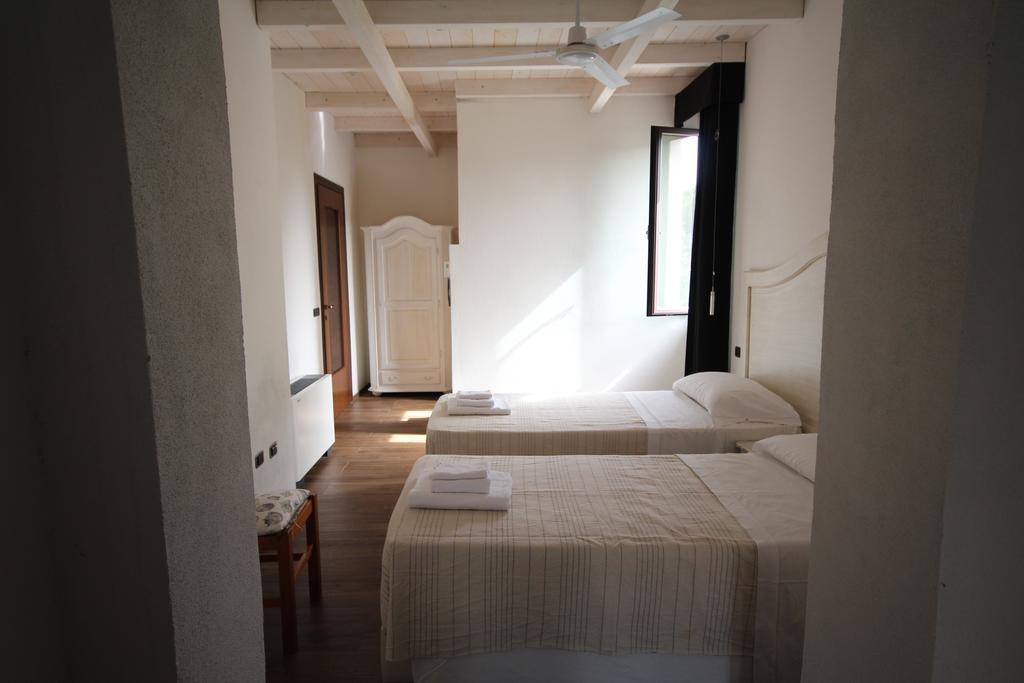 Villa La Conchiglia Rooms Cala Liberotto Buitenkant foto
